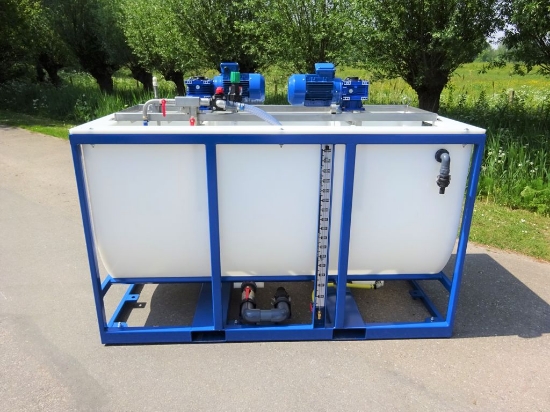 Afbeeldingen van Tank Met Roer Installatie 1700L (Dubbele Mixer Unit)