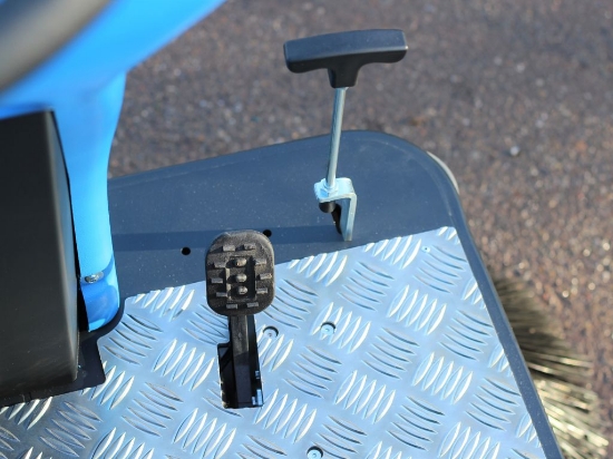 Afbeeldingen van Isal PB110E Veegmachine