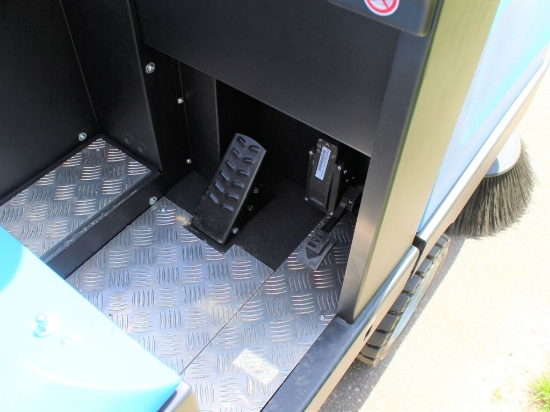 Afbeeldingen van Isal PB120 Veegmachine