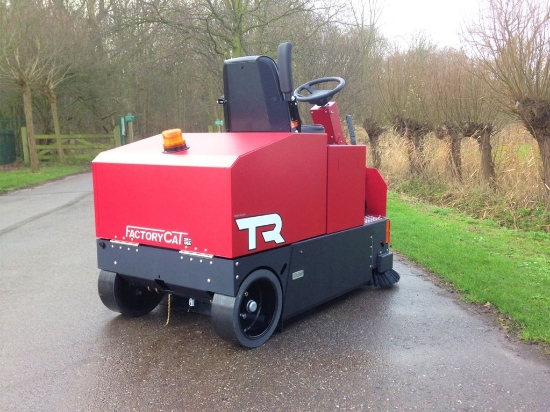 Afbeeldingen van Factory Cat TR Veegmachine