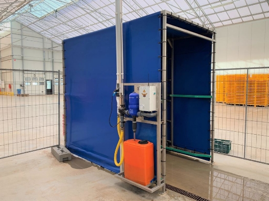 Afbeeldingen van Ontsmettingstunnel Deense Karren en veilingkarren